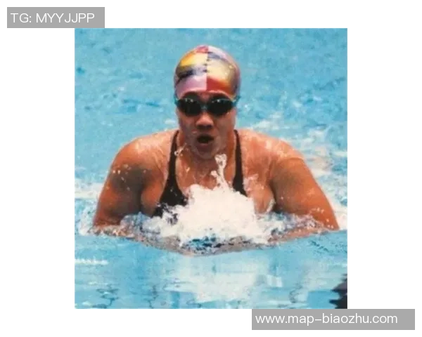 足球明星背后光辉绚烂的星空与女性头像高清画面解析