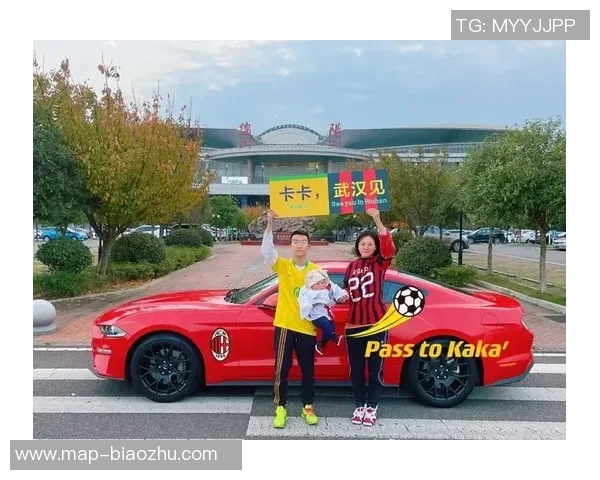 足球球星摆设礼物创意推荐 让球迷感受运动魅力与激情的完美结合